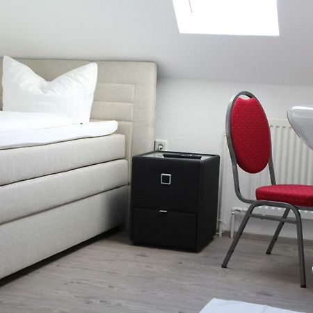 فندق Gastehaus Hubertushof - 24H Check-In Hausen  المظهر الخارجي الصورة