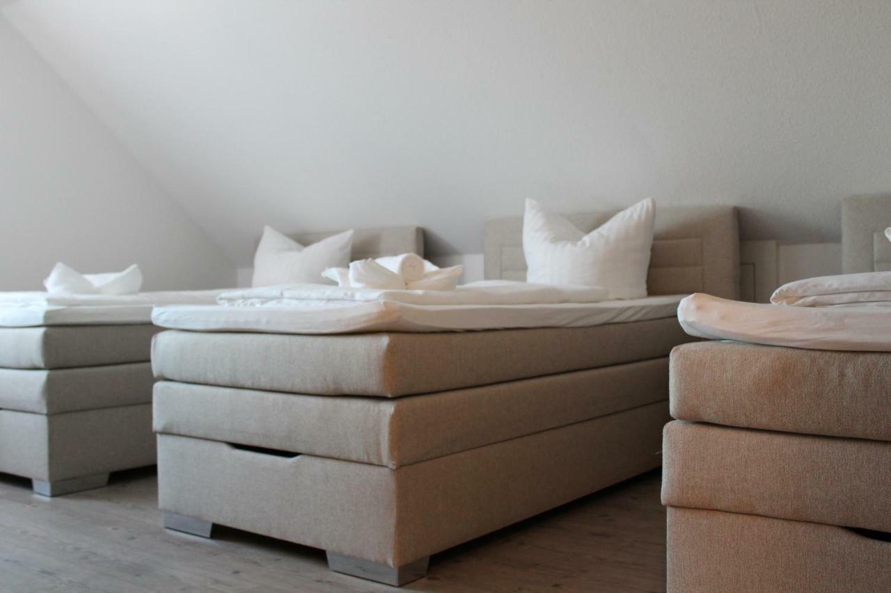فندق Gastehaus Hubertushof - 24H Check-In Hausen  المظهر الخارجي الصورة